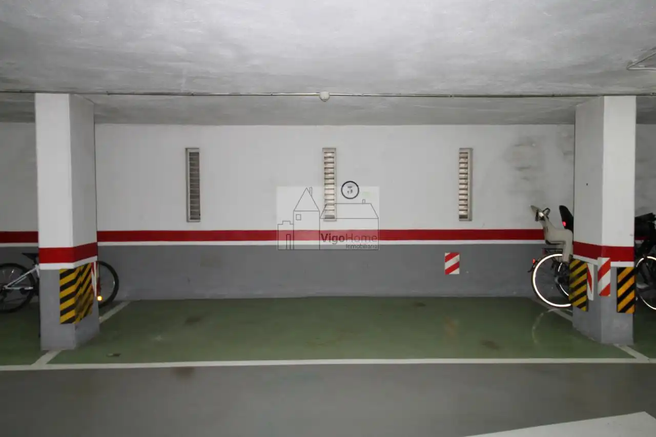 Parking of Flat for rent in Vigo   with Heating, Swimming Pool and Furnished