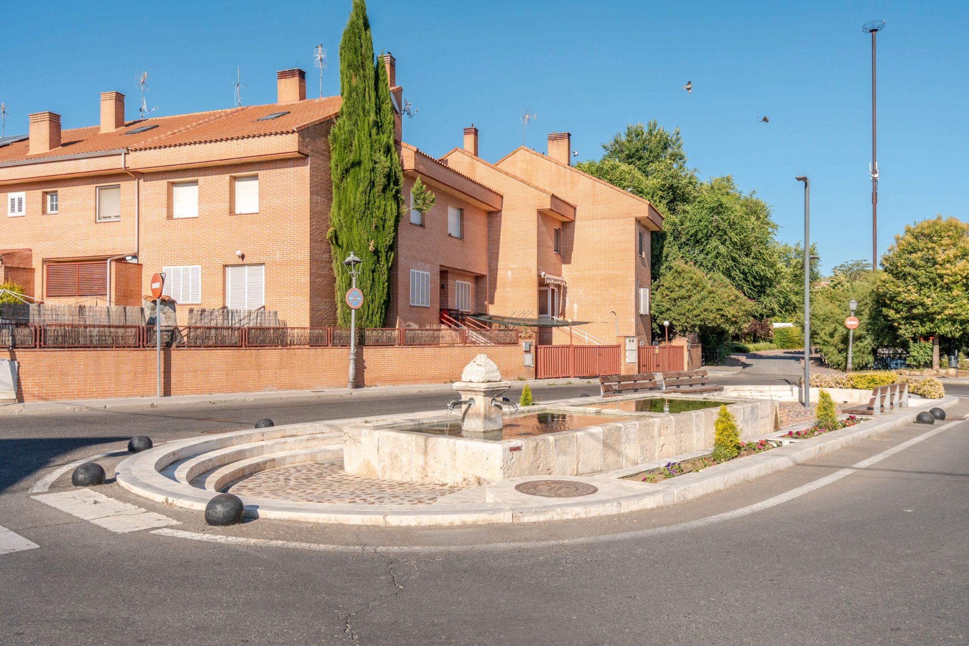 Exterior view of Single-family semi-detached for sale in Daganzo de Arriba