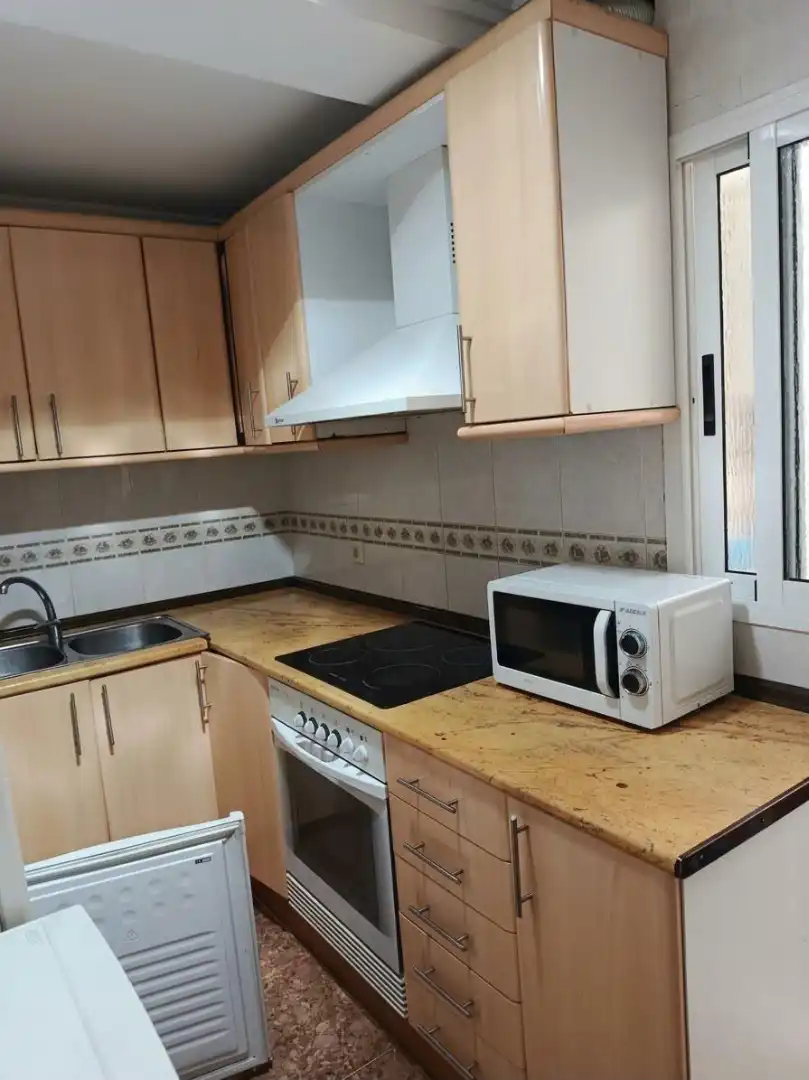 Cocina de Piso en venta en Silla con Horno, Lavadora y Balcón