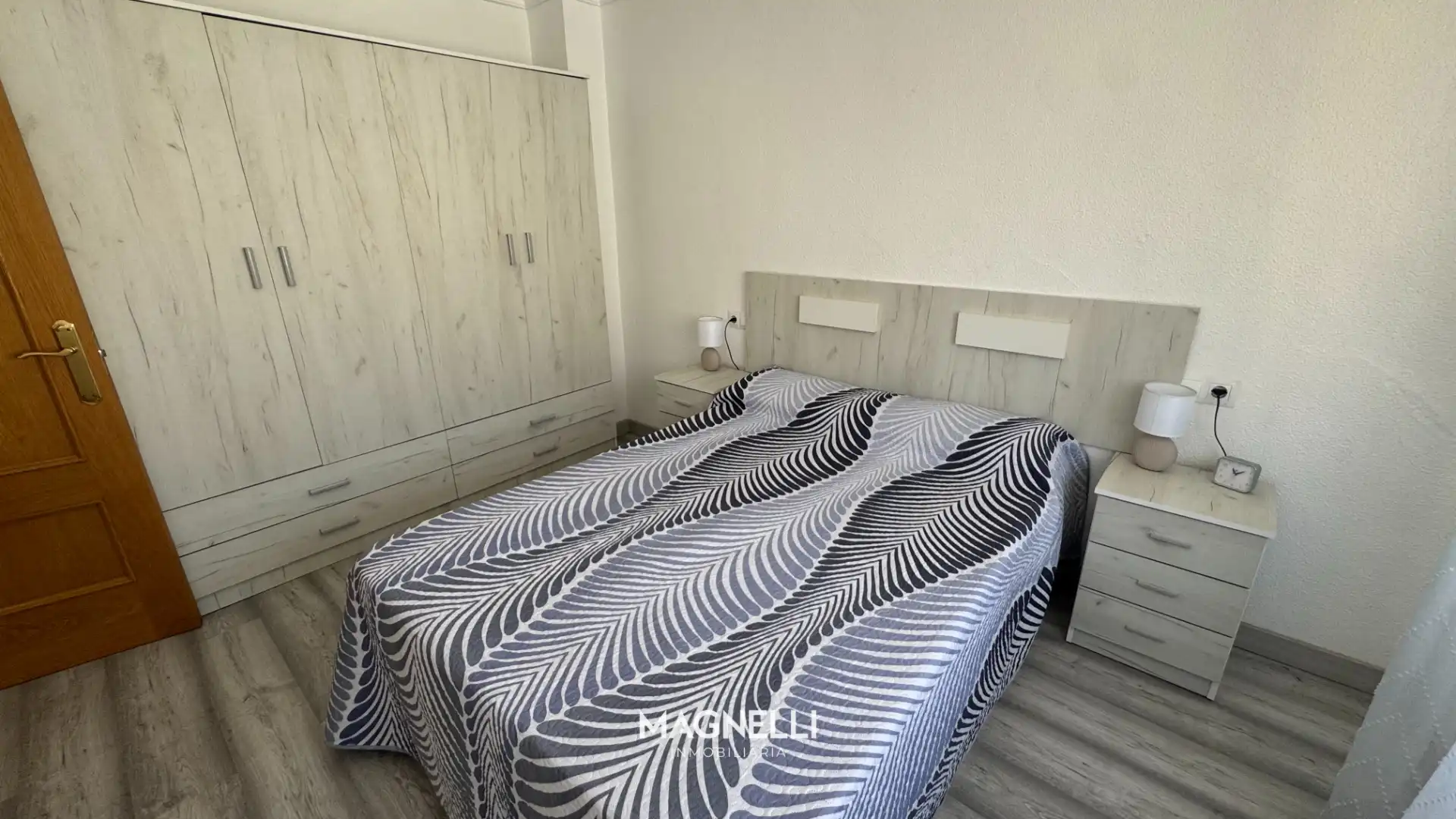 Habitación de Piso en venta en Elda con Aire acondicionado y Amueblado