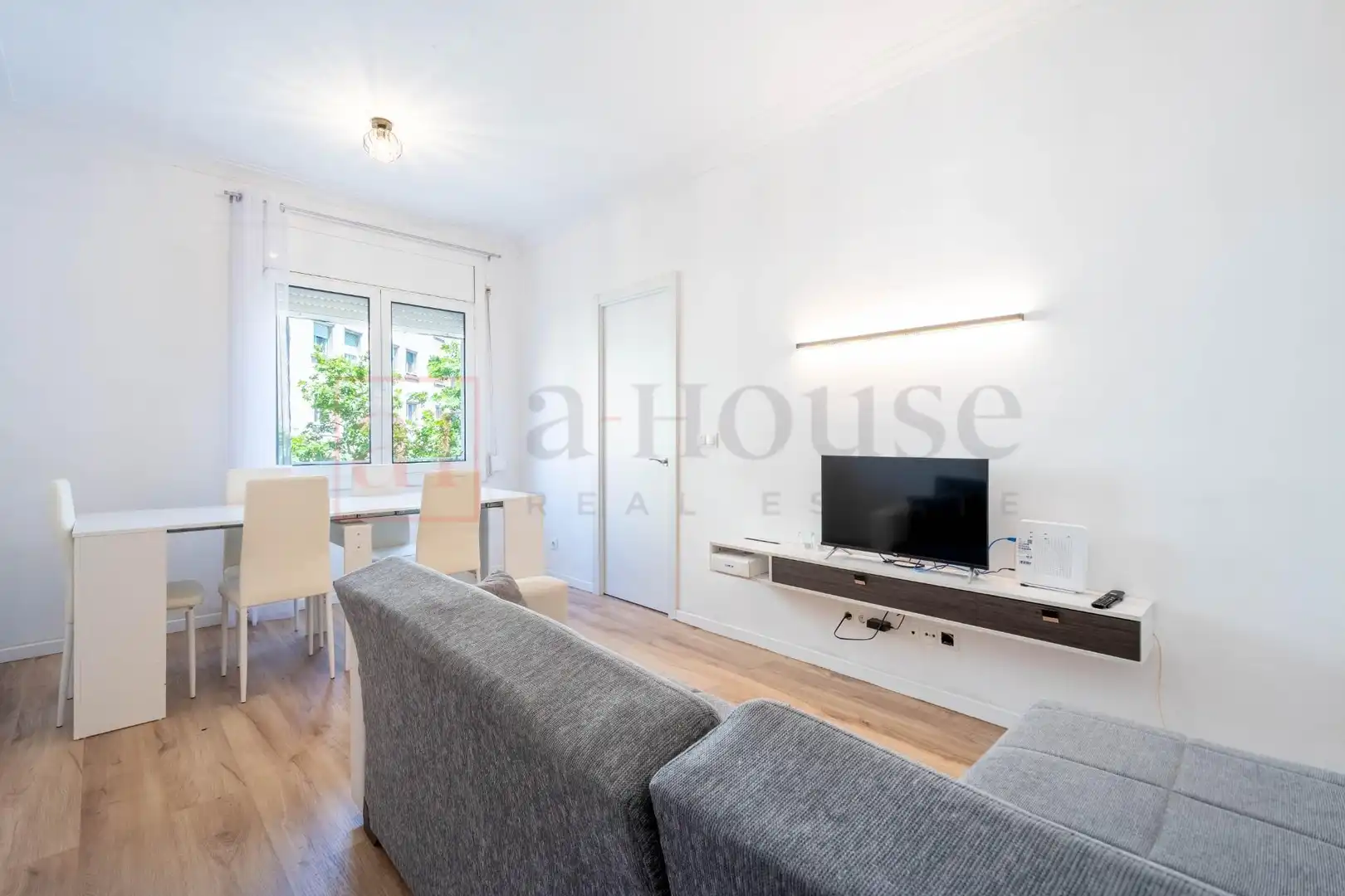 Appartamento con terrazza in vendita a Carrer de Provença, imagen 2