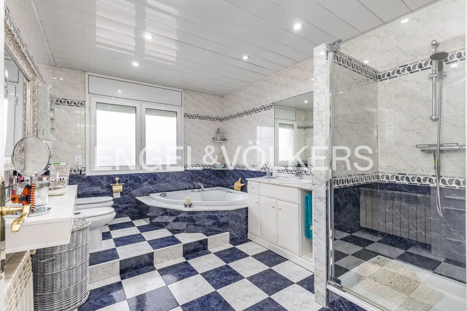 Baño de Casa o chalet en venta en Castellar del Vallès con Aire acondicionado, Calefacción y Jardín privado