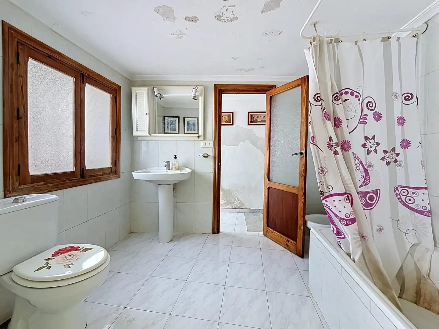 Badezimmer von Country house zum Verkauf in Onil mit Terrasse, Abstellraum und Balkon
