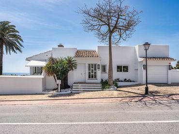 Casa amb piscina en venda a Nueva Andalucía