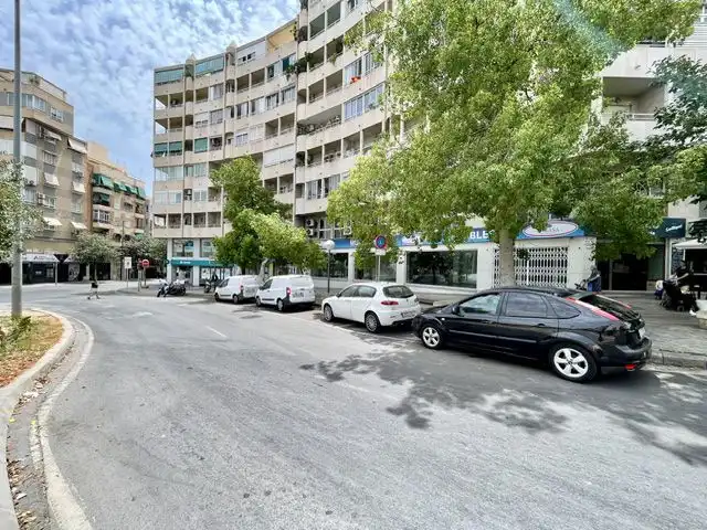 Local comercial de lloguer a Rodolfo Llopies, imagen 19