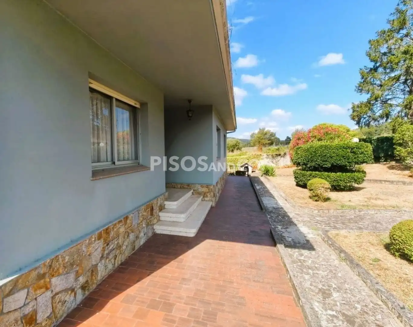 Vista exterior de Casa o xalet en venda en Culleredo amb Terrassa i Moblat