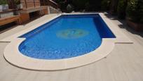 Piscina de Casa o xalet en venda en Rubí amb Aire condicionat, Terrassa i Piscina