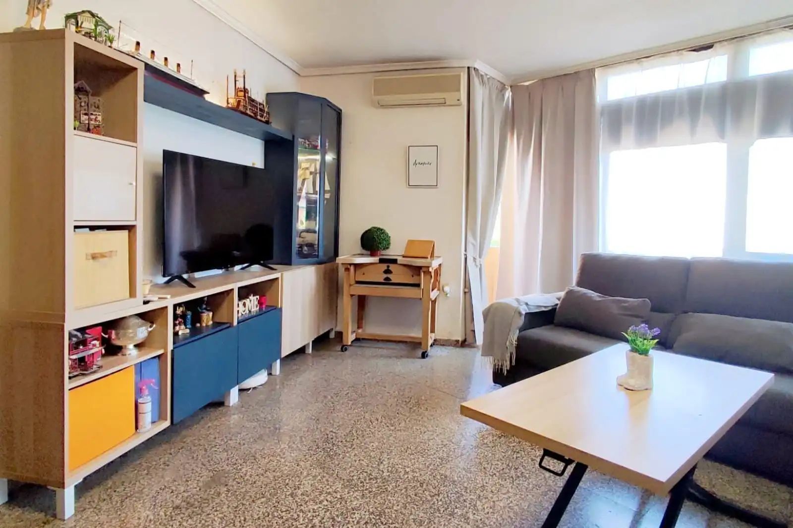 Wohnzimmer von Wohnung zum Verkauf in Valencia mit Klimaanlage, Heizung und Terrasse