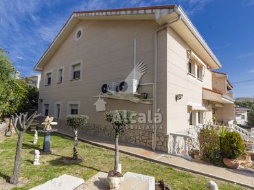 Casa en venta en Loeches