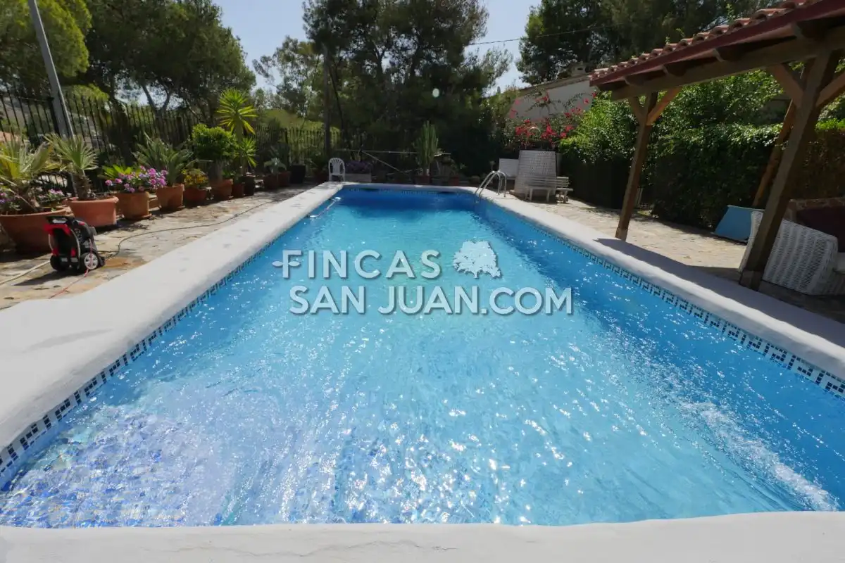 Swimming pool of Houses for sale in El Campello  with Air Conditioner, Heating and Private garden
