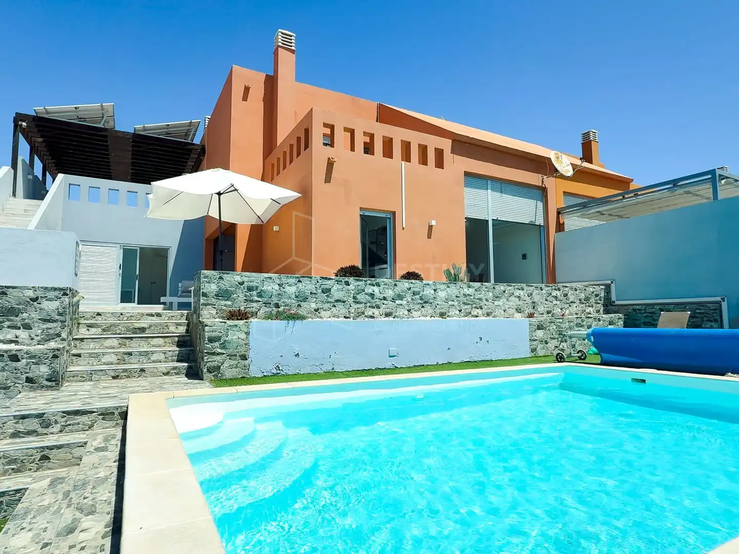 Xalet amb piscina en venda a tibiabin