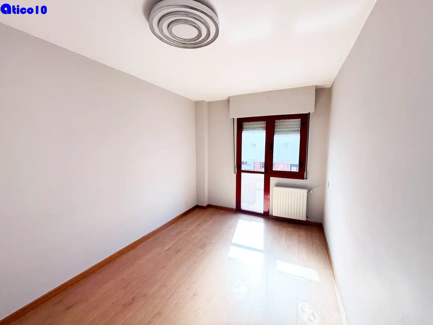 Schlafzimmer von Wohnung zum Verkauf in Oviedo  mit Heizung
