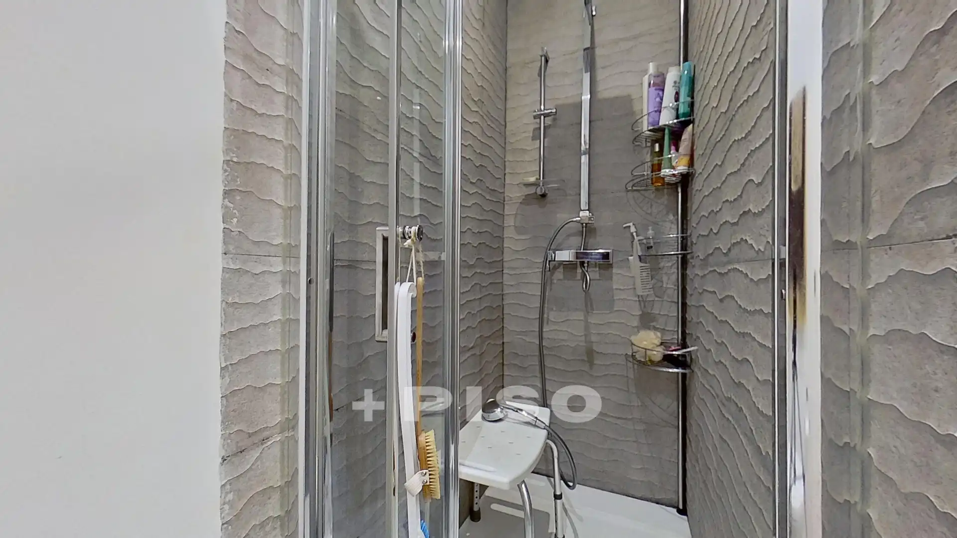 Badezimmer von Wohnung zum Verkauf in Madrid mit Heizung, Möbliert und Ofen