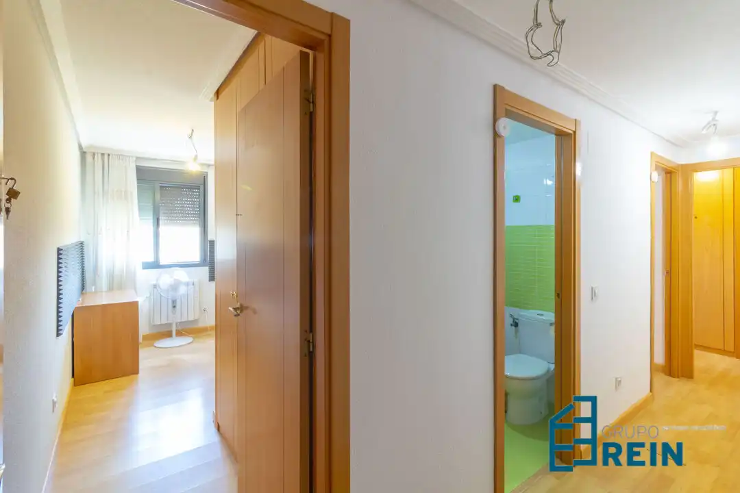 Flat for sale in Recas  with Air Conditioner and Heating