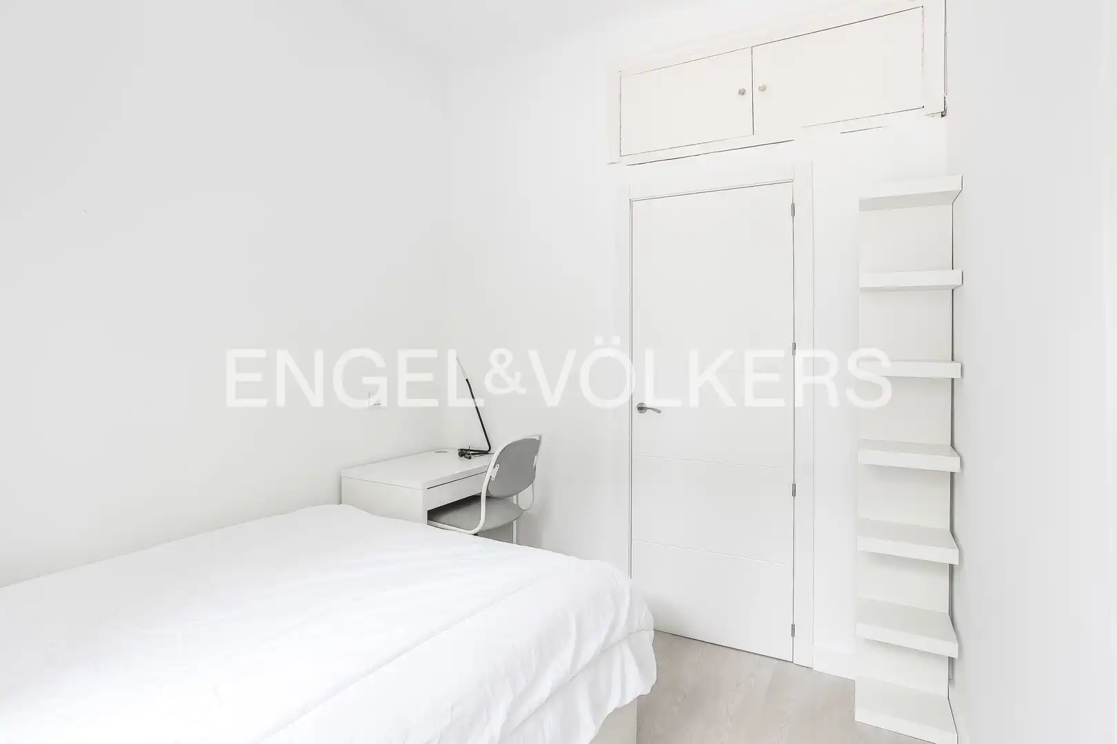 Bedroom of Flat for sale in Madrid  with Heating