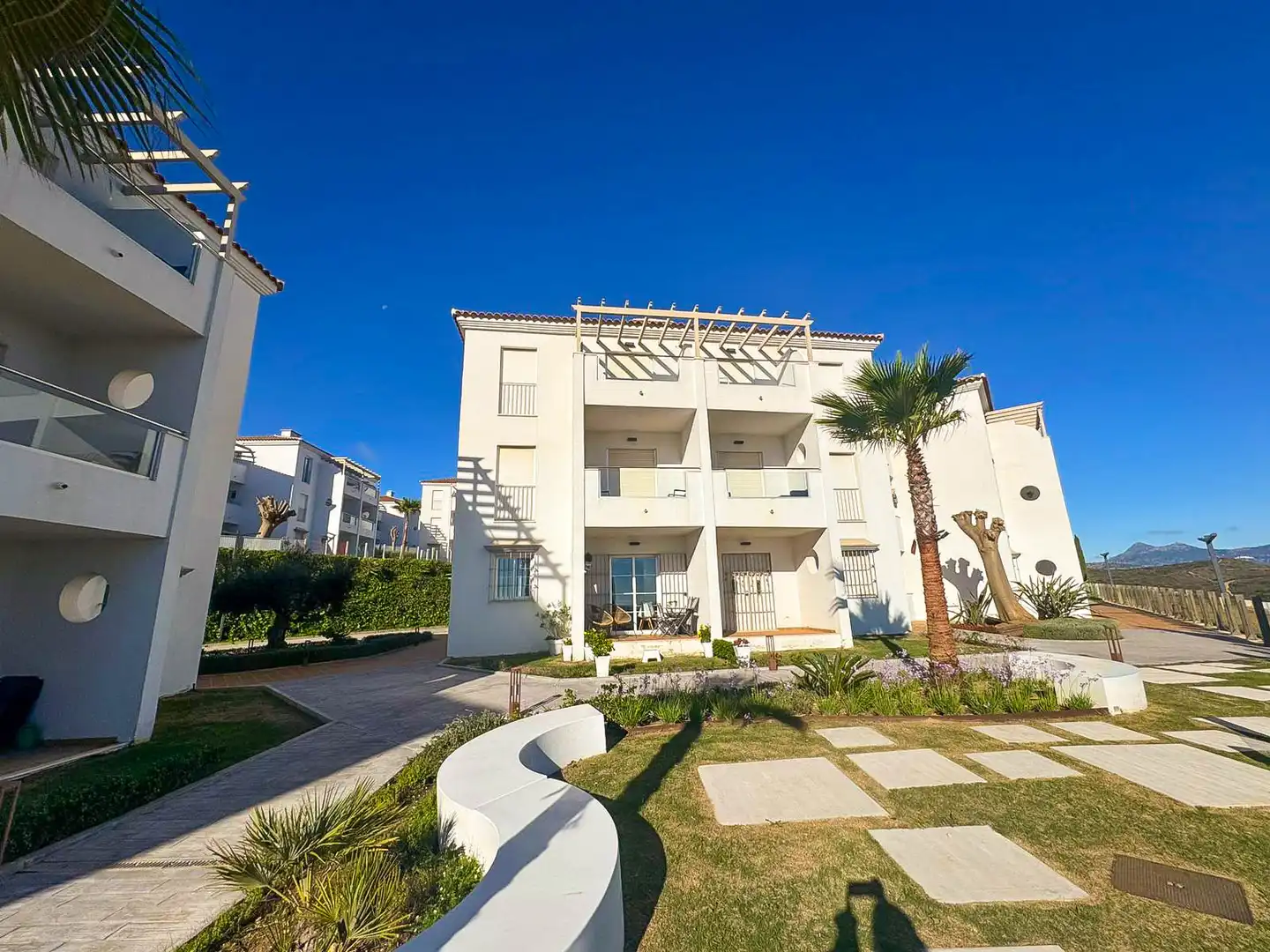 Vista exterior de Apartamento en venta en Manilva con Aire acondicionado, Calefacción y Terraza