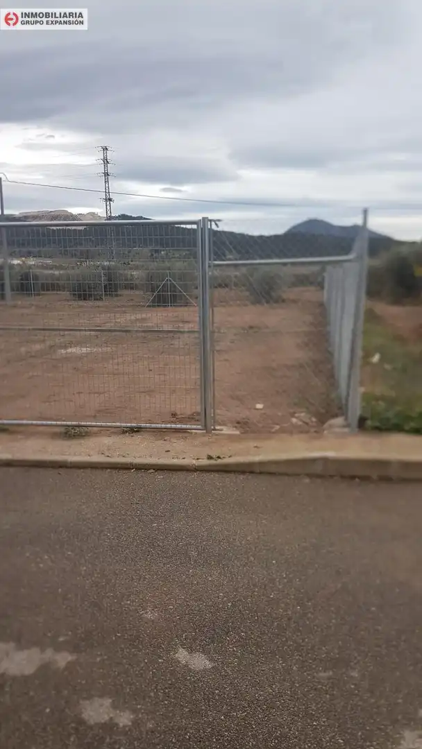 Casa o xalet en venda en El Pinós / Pinoso amb Aire condicionat, Calefacció i Jardí privat