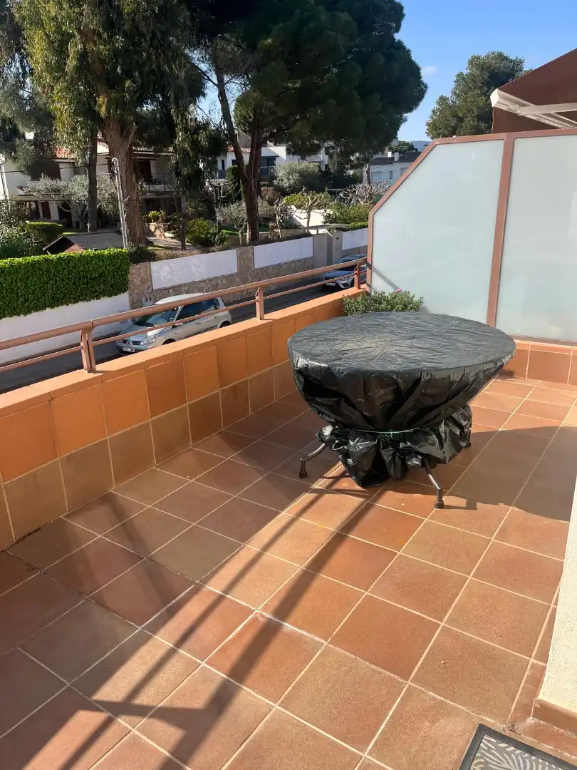 Terraza de Dúplex en venta en Palamós con Amueblado, Horno y Microondas