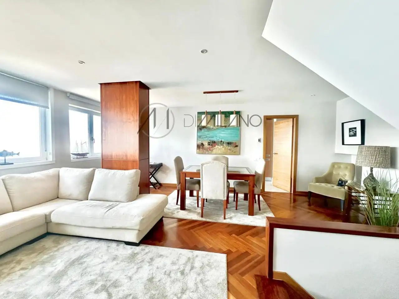 Sala de estar de Dúplex en venta en Vigo  con Calefacción y Parquet