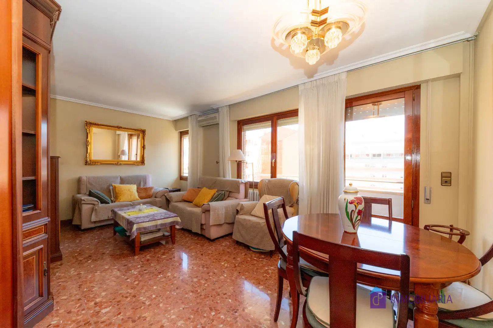 Living room of Flat for sale in  Zaragoza Capital  with Air Conditioner, Heating and Terrace