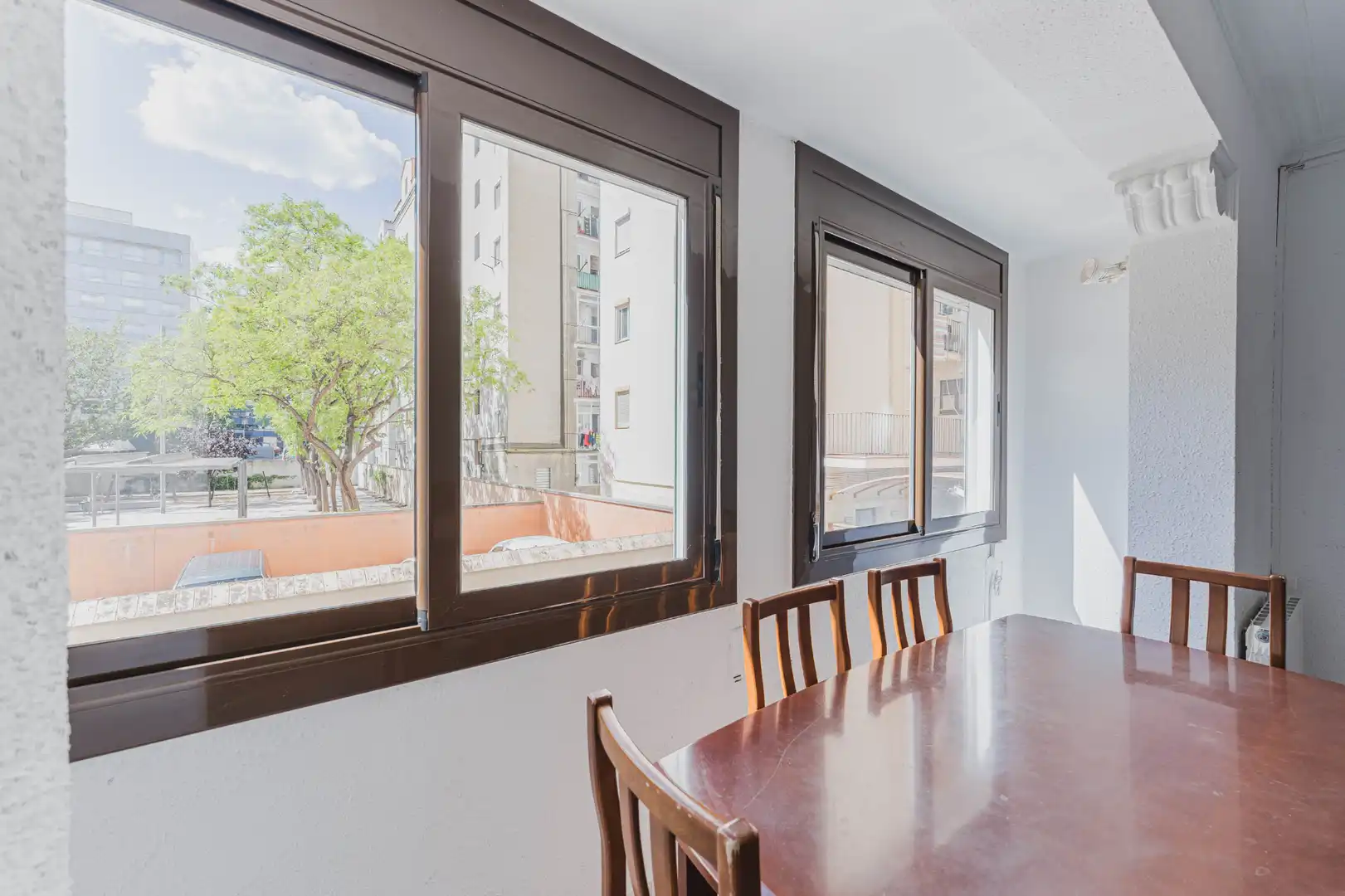 Comedor de Piso en venta en Barcelona con Calefacción, Parquet y Horno