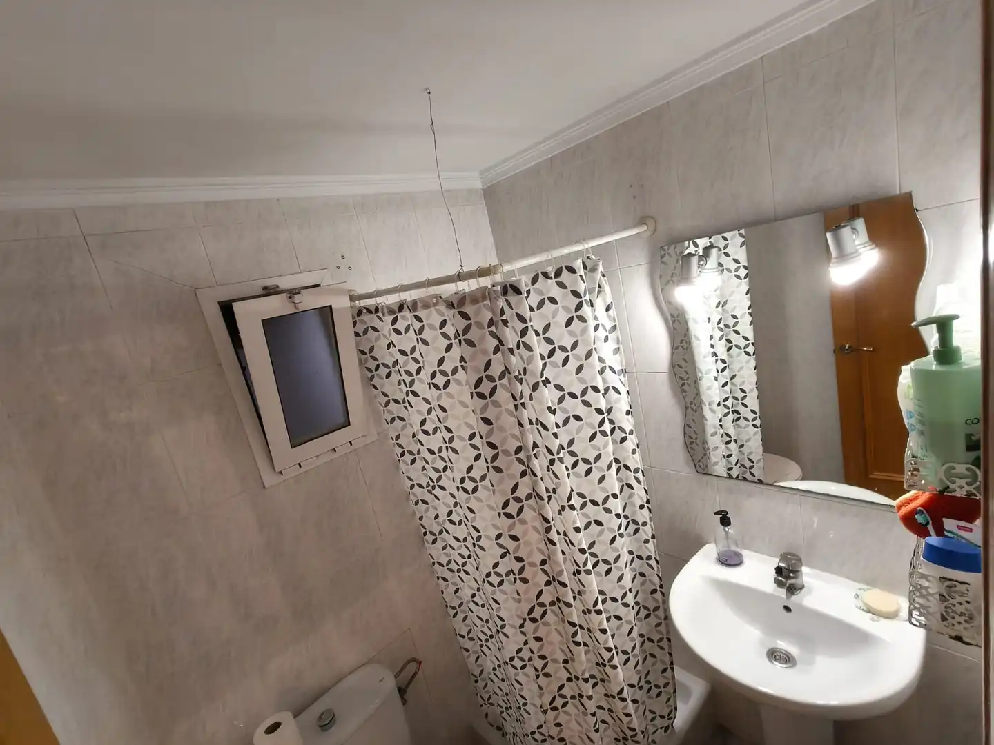 Baño de Piso en venta en Valencia con Aire acondicionado, Terraza y Balcón
