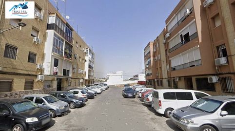 Foto 2 de Piso en venta en Calle Pintor García Ramos, Nueva Alcalá, Alcalá de Guadaira