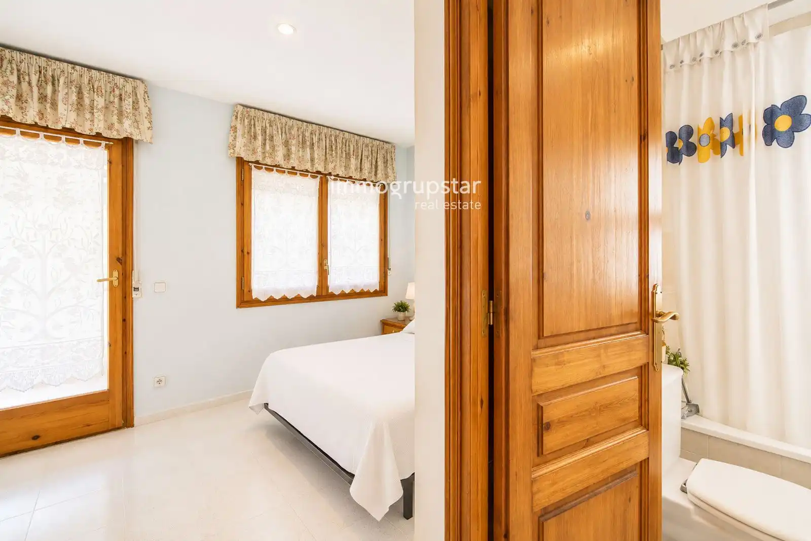 Dormitori de Apartament en venda en Palafrugell amb Terrassa, Traster i Piscina