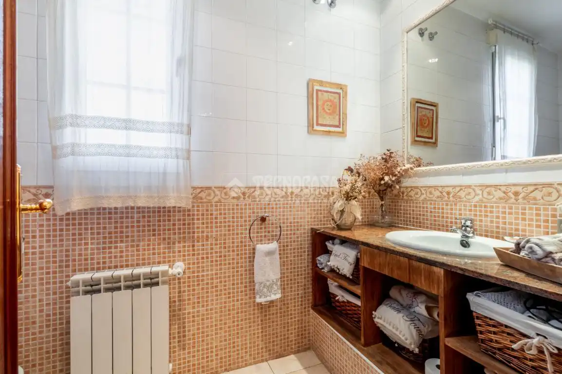 House with pool for sale in Los Peñascales, imagen 5