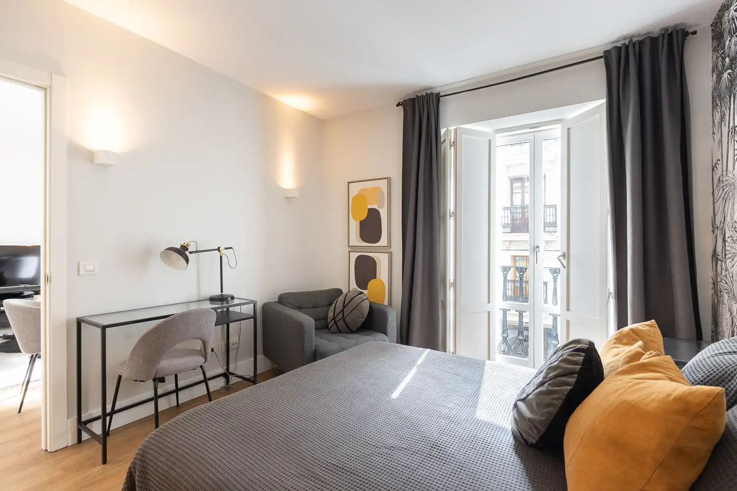 Schlafzimmer von Wohnung zur Miete in  Valencia Capital mit Klimaanlage, Heizung und Privatgarten