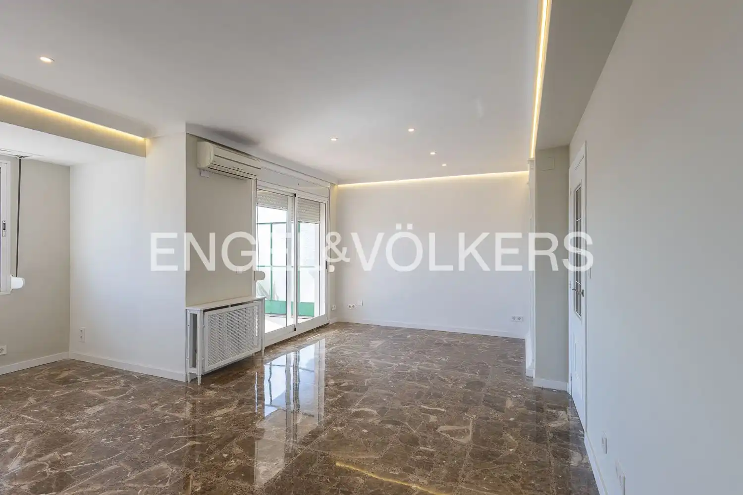 Piso de alquiler en Valencia con Aire acondicionado, Calefacción y Terraza
