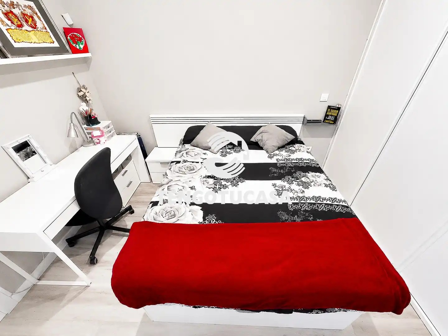 Bedroom of Flat for sale in Madrid