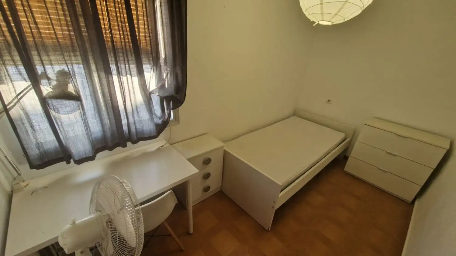Habitación de Piso de alquiler en Jaén con Aire acondicionado, Calefacción y Balcón