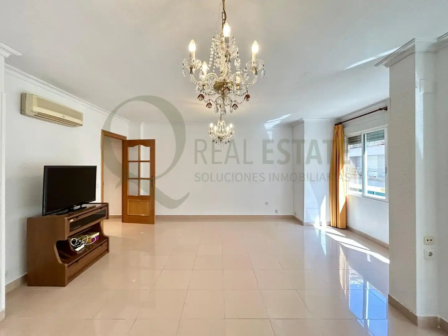 Sala de estar de Piso de alquiler en Alicante / Alacant con Aire acondicionado, Calefacción y Terraza