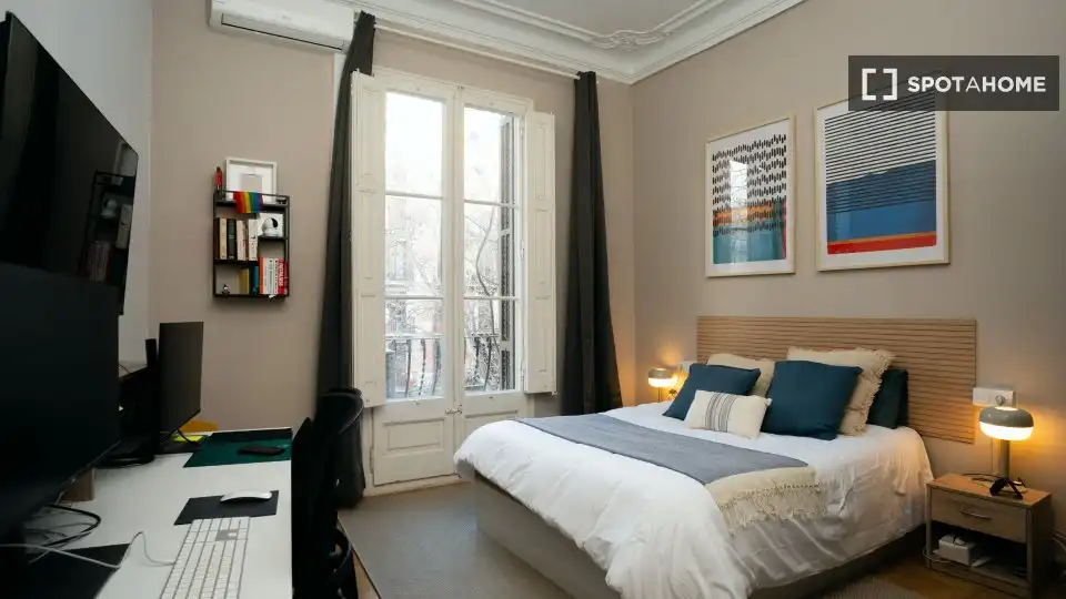 Habitación en La Nova Esquerra de l'Eixample