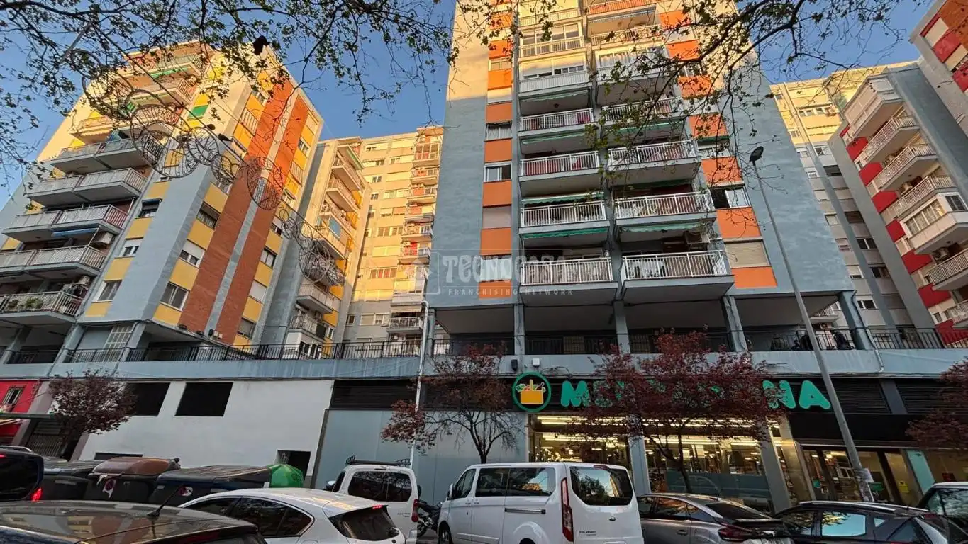 Vista exterior de Piso en venta en Valencia con Aire acondicionado