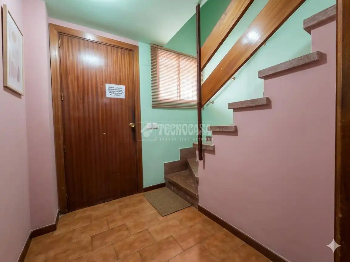 Casa adosada en venda en Velilla de San Antonio amb Calefacció, Jardí privat i Terrassa
