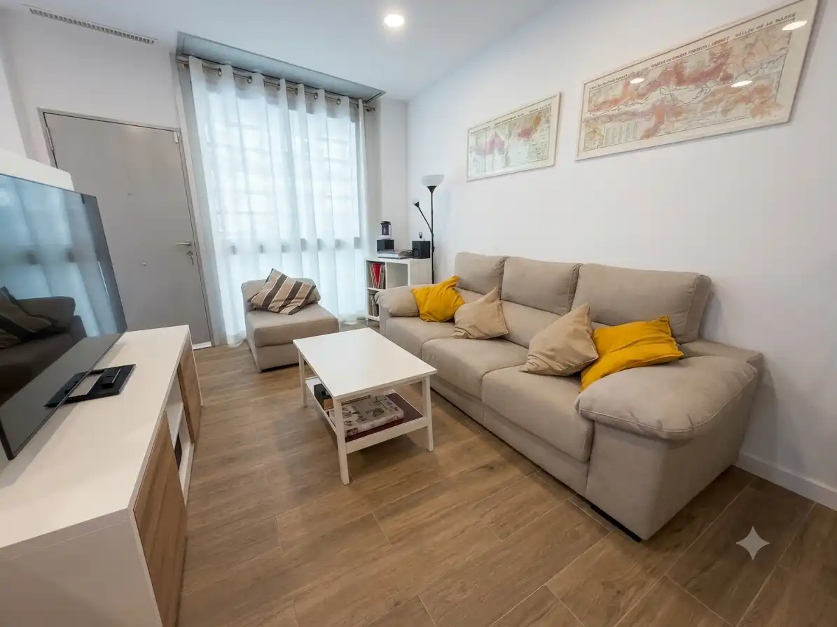 Sala de estar de Apartamento de alquiler en Badalona con Calefacción, Amueblado y Horno
