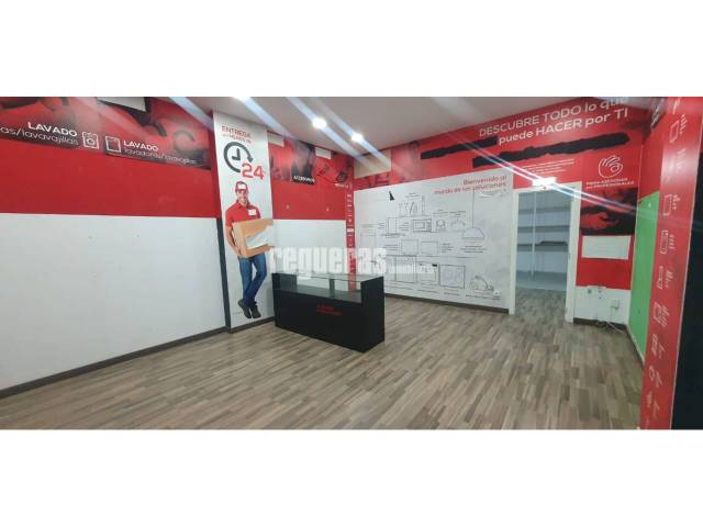 Local comercial en Alquiler en Portugal en La Magdalena