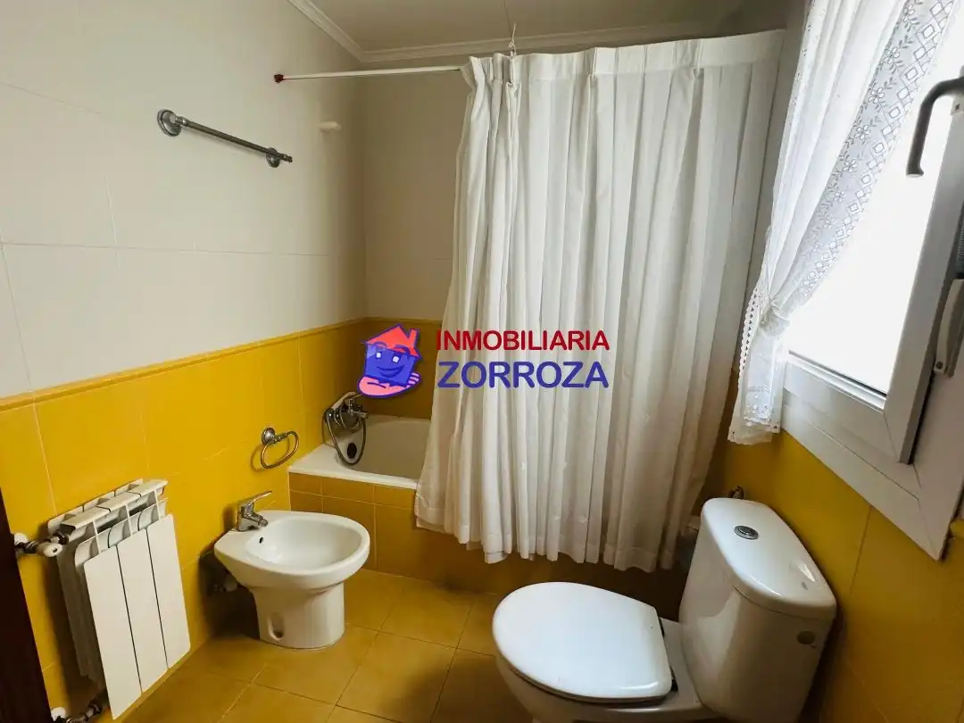 Piso en venta en Calle Los Caserios, Centro