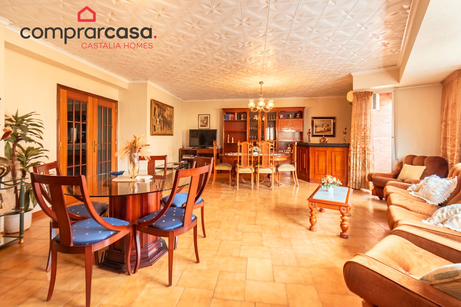 Sala d'estar de Casa adosada en venda en Almazora / Almassora amb Aire condicionat, Parquet i Terrassa