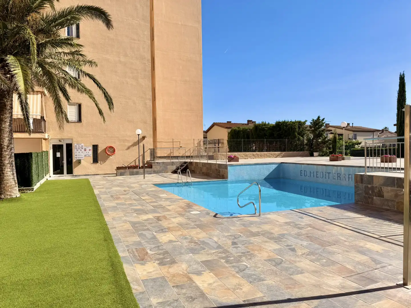 Piscina de Pis en venda en Roses amb Calefacció, Jardí privat i Piscina