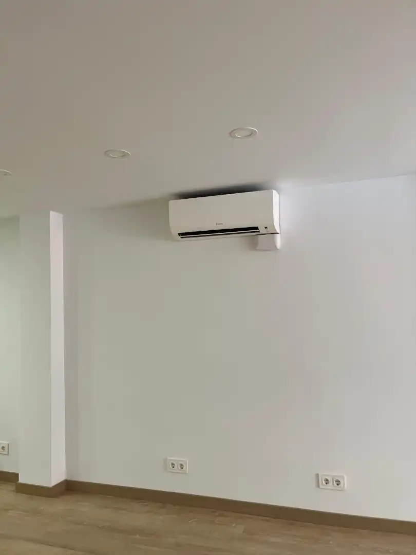 Terrassa de Local de lloguer en L'Hospitalet de Llobregat amb Aire condicionat, Calefacció i Parquet