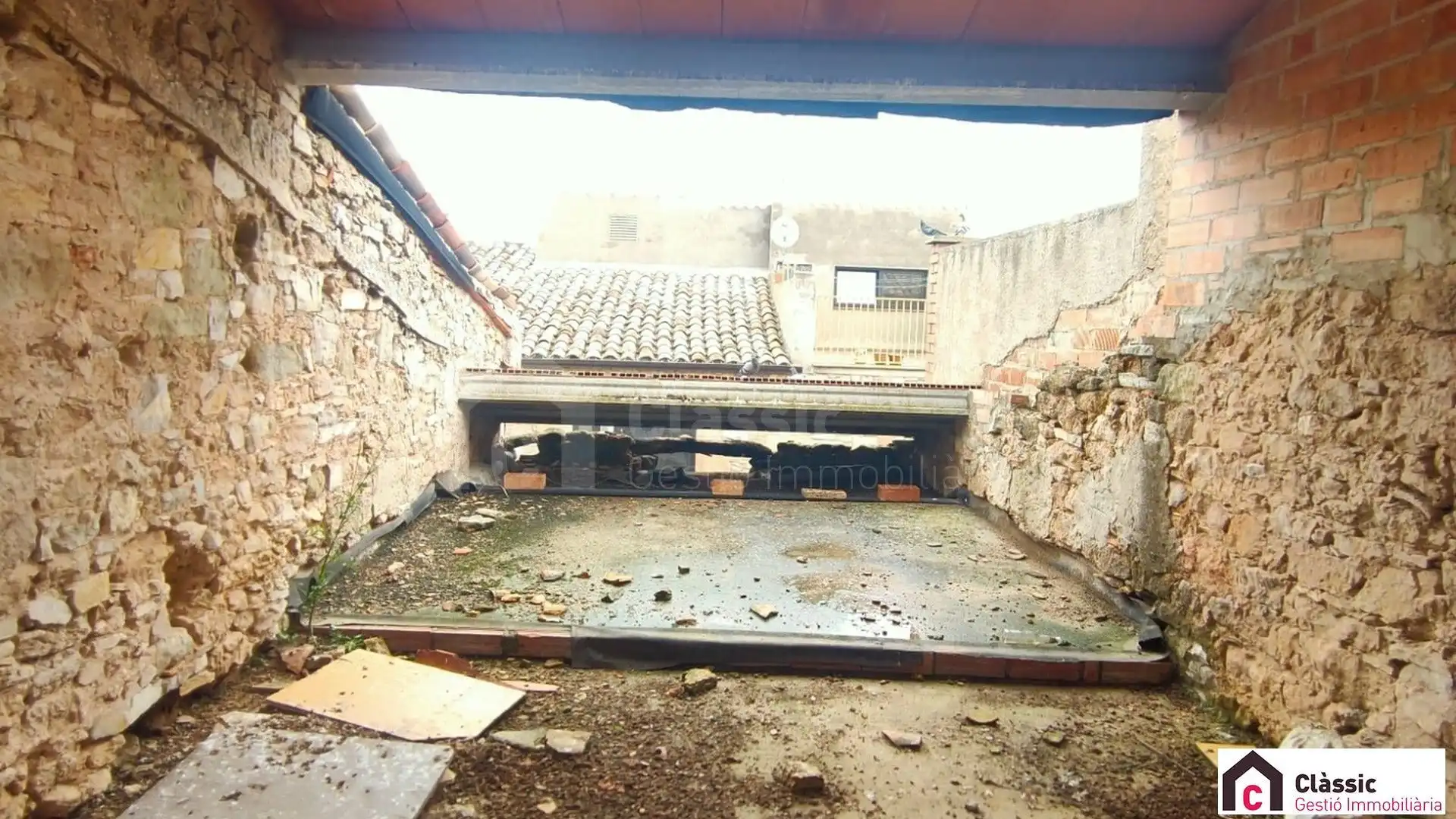 Casa adosada en venda a Els Prats de Rei
