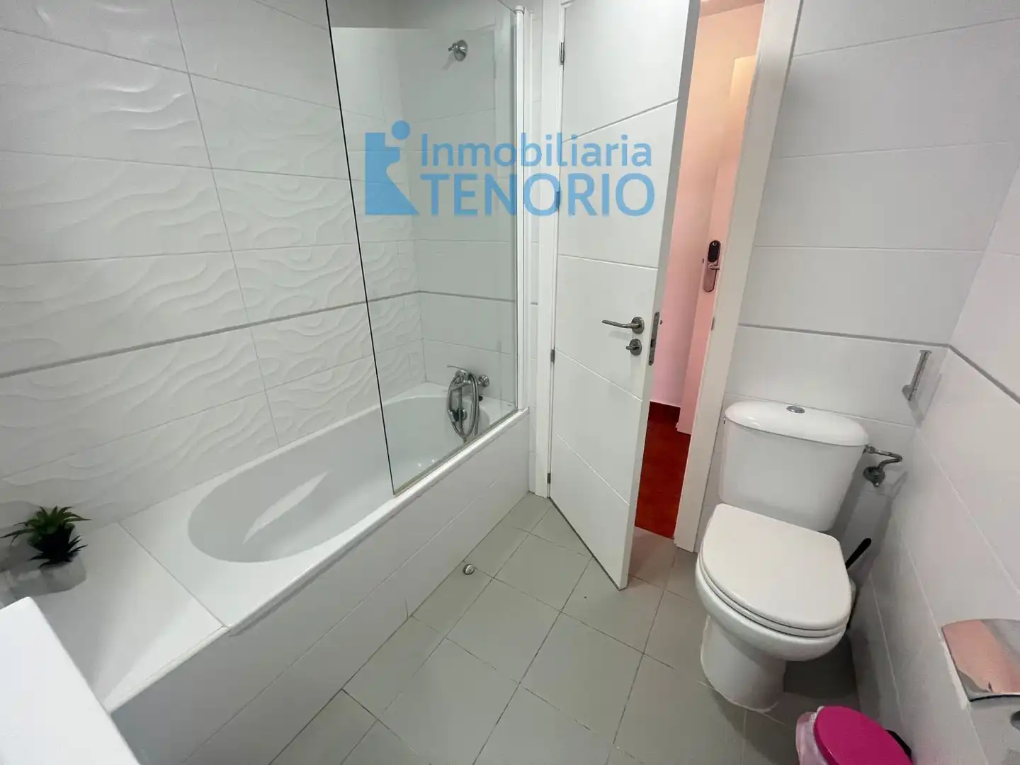Bathroom of Study for sale in Islantilla  with Air Conditioner, Terrace and Community pool