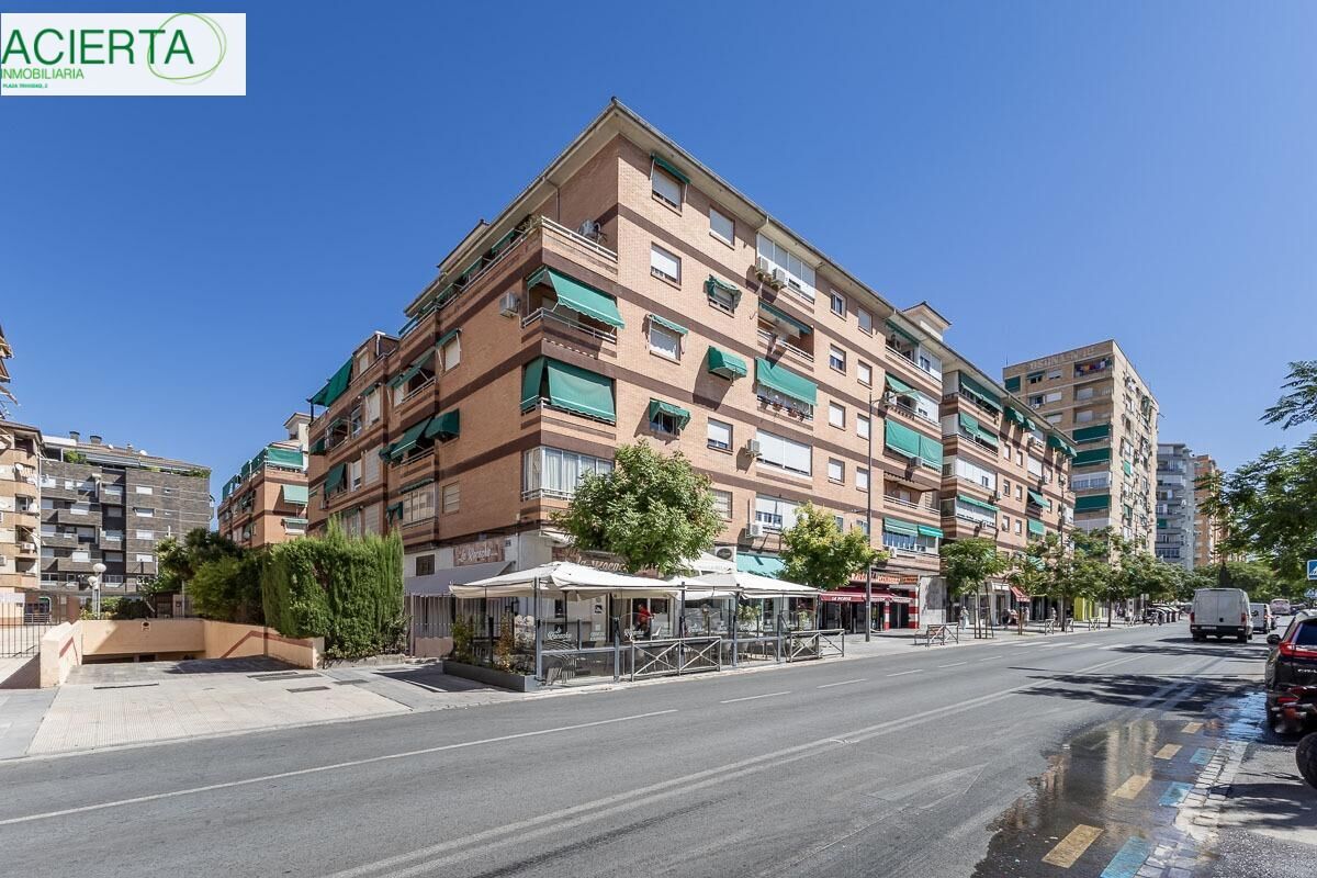 Exterior view of Flat for sale in  Granada Capital  with Heating, Terrace and Storage room