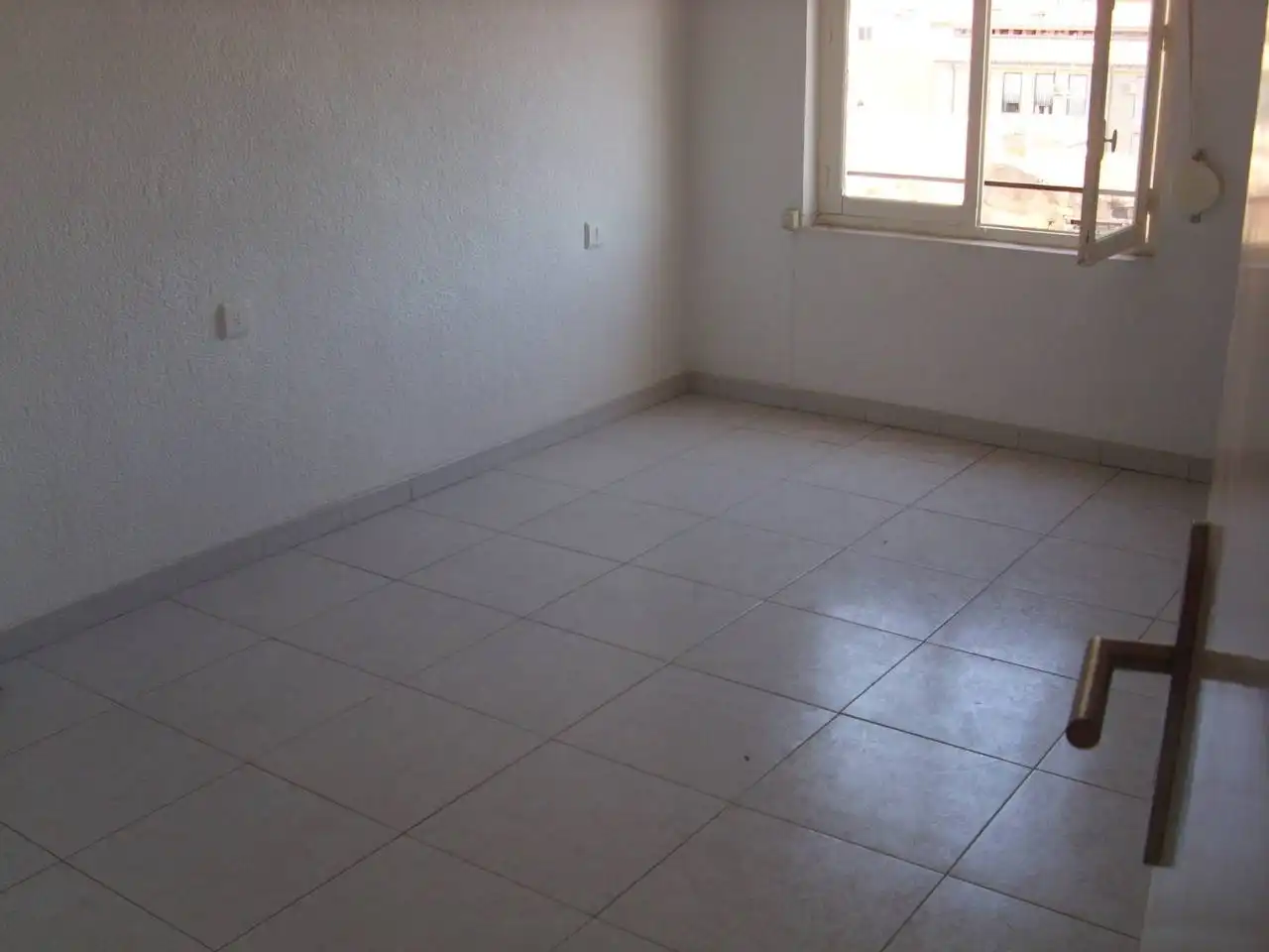 Habitación de Piso en venta en Elda con Balcón