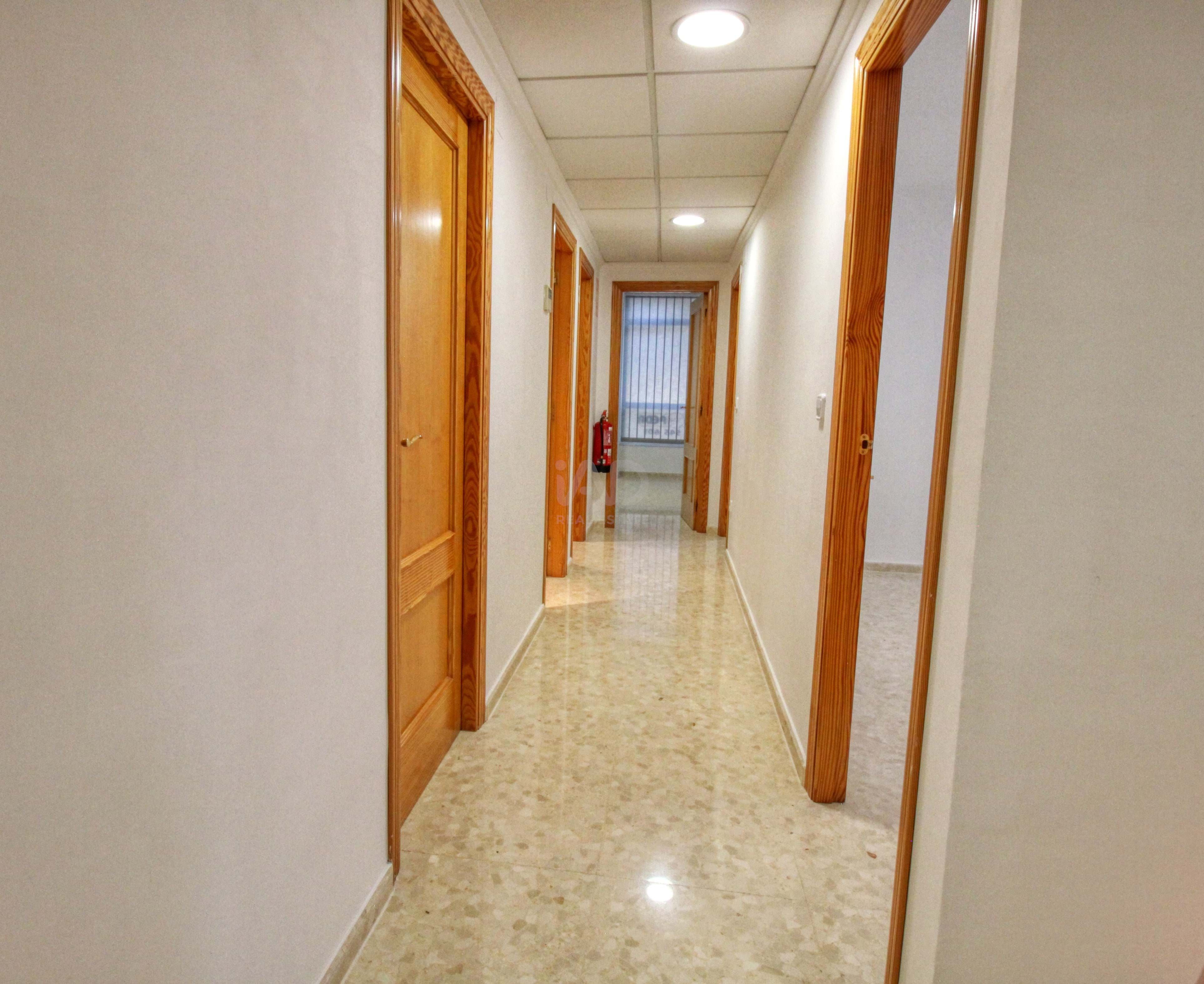 Study for sale in Oliva  with Air Conditioner and Heating