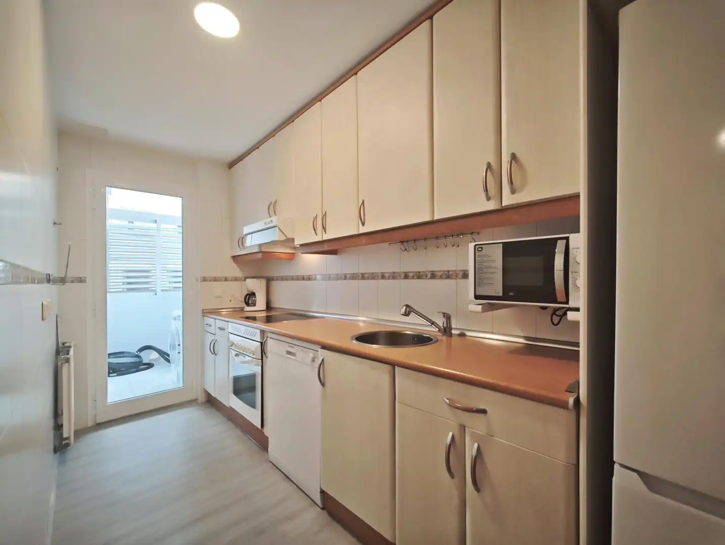 Cocina de Piso de alquiler en Madrid con Aire acondicionado, Calefacción y Amueblado