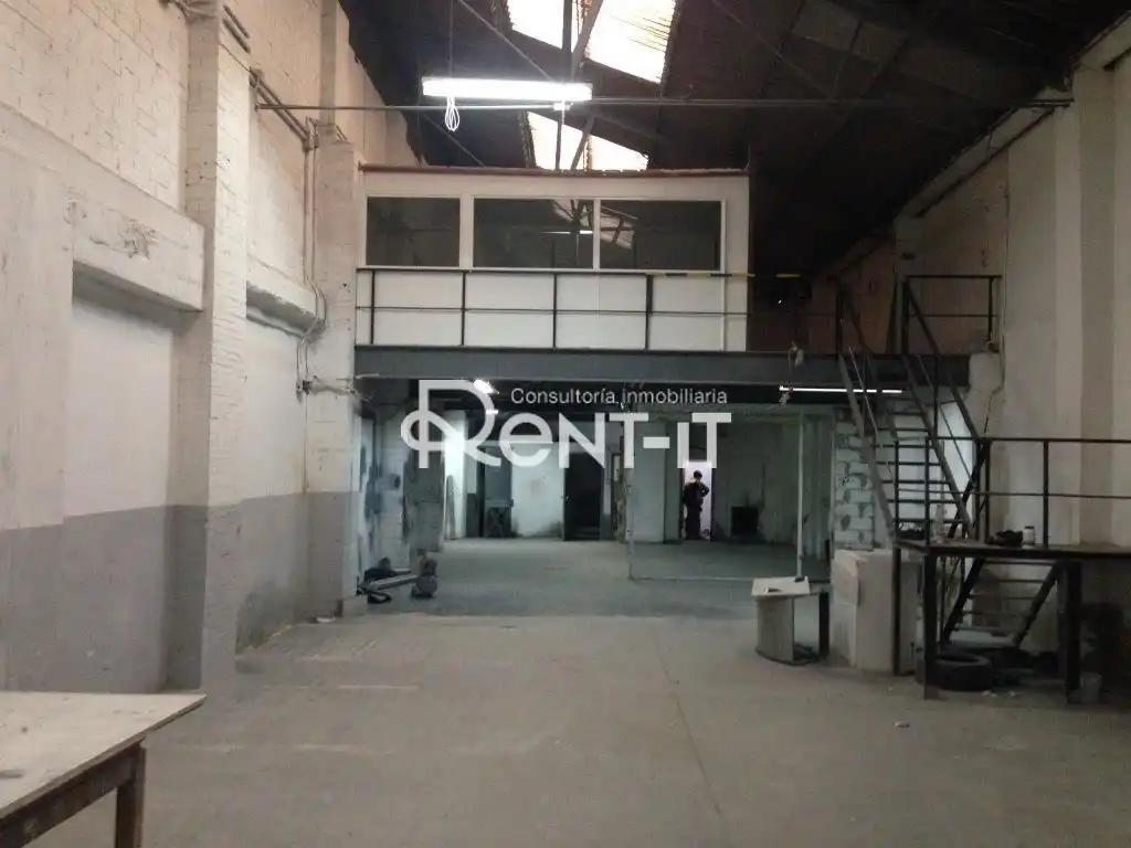 Nau industrial en venda a Centre - Sant Josep - Sanfeliu